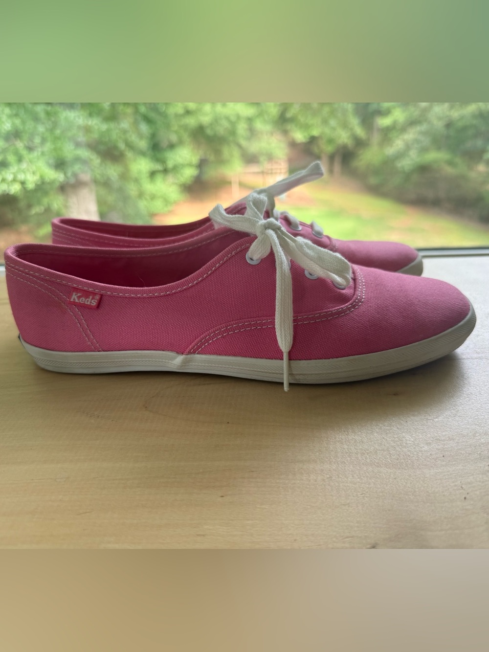 Women’s Keds Pink Canvas Low-Top Sneakers with White Laces - Picture 3 of 11